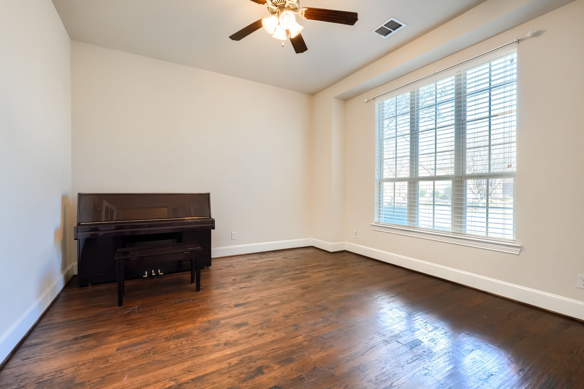 1224 Damsel Grey Trail Lewisville TX 75056