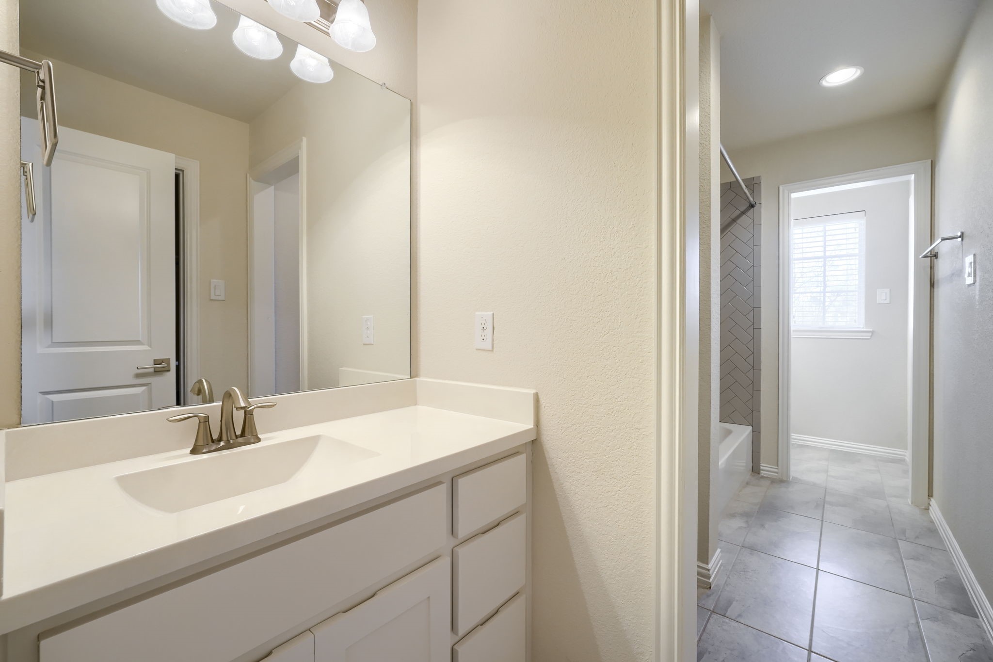 1224 Damsel Grey Trail Lewisville TX 75056