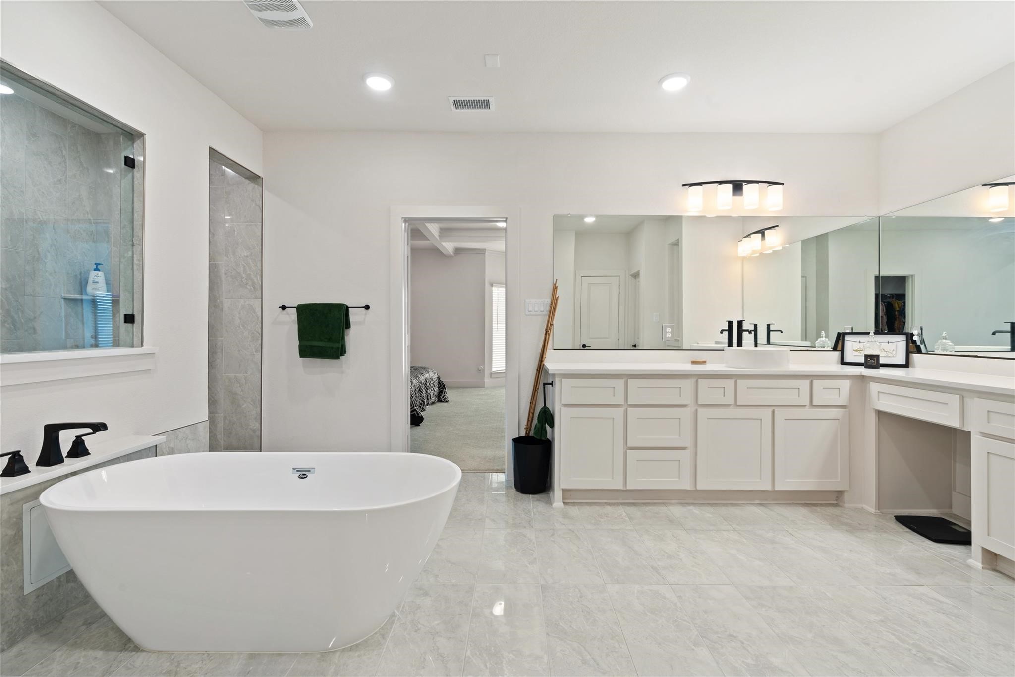 704 S Hidden Lakes Drive Desoto TX 75115