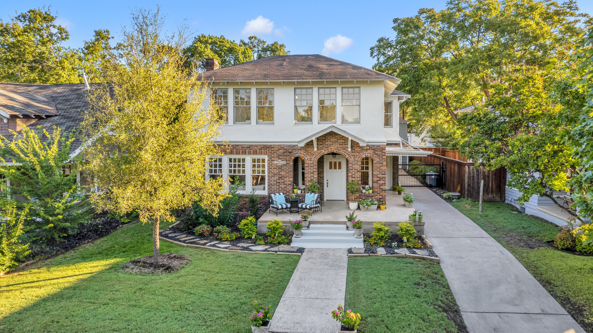706 Huntley Street Dallas TX 75214