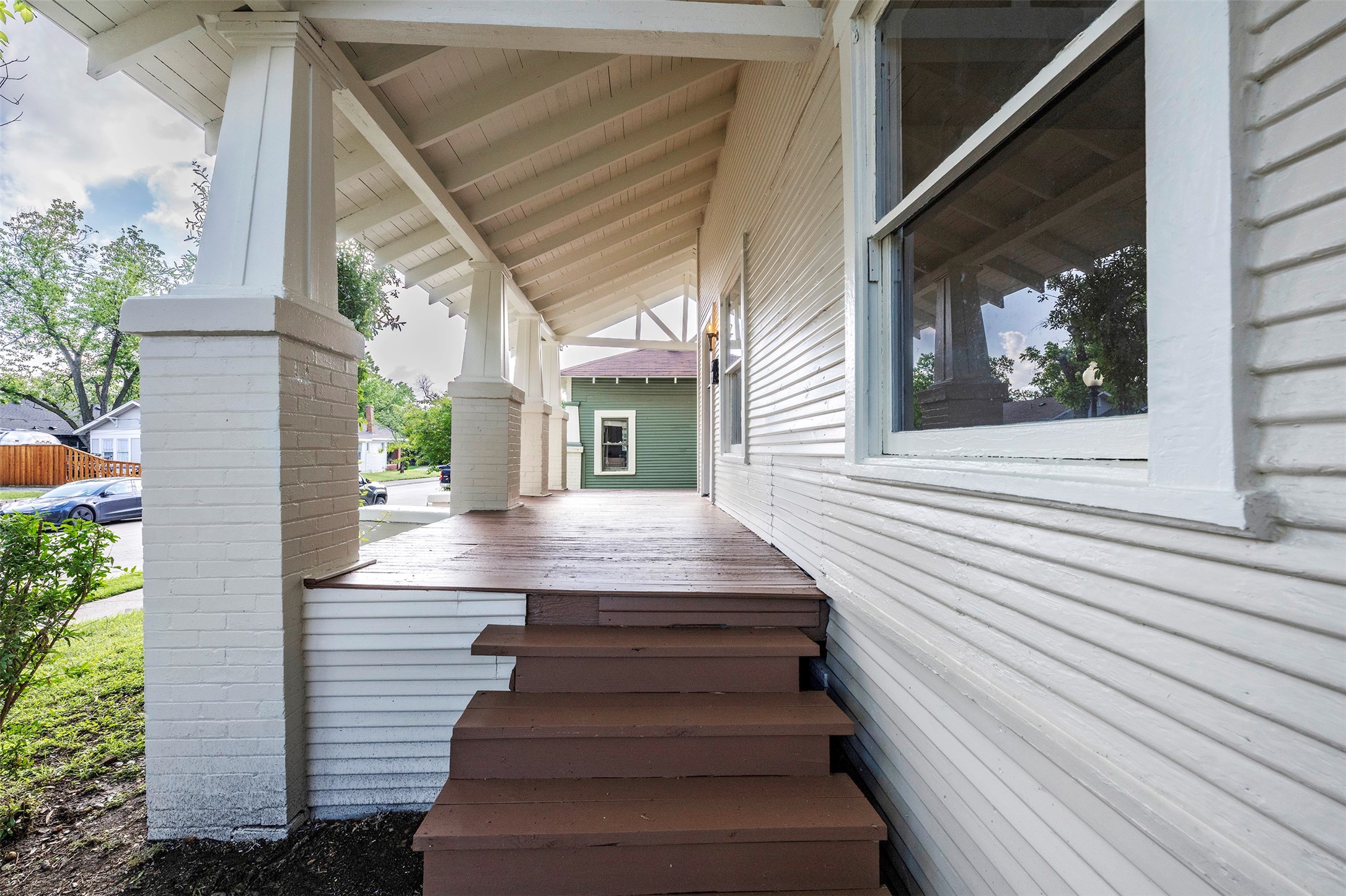 1212 Hawthorne Avenue Fort Worth TX 76110