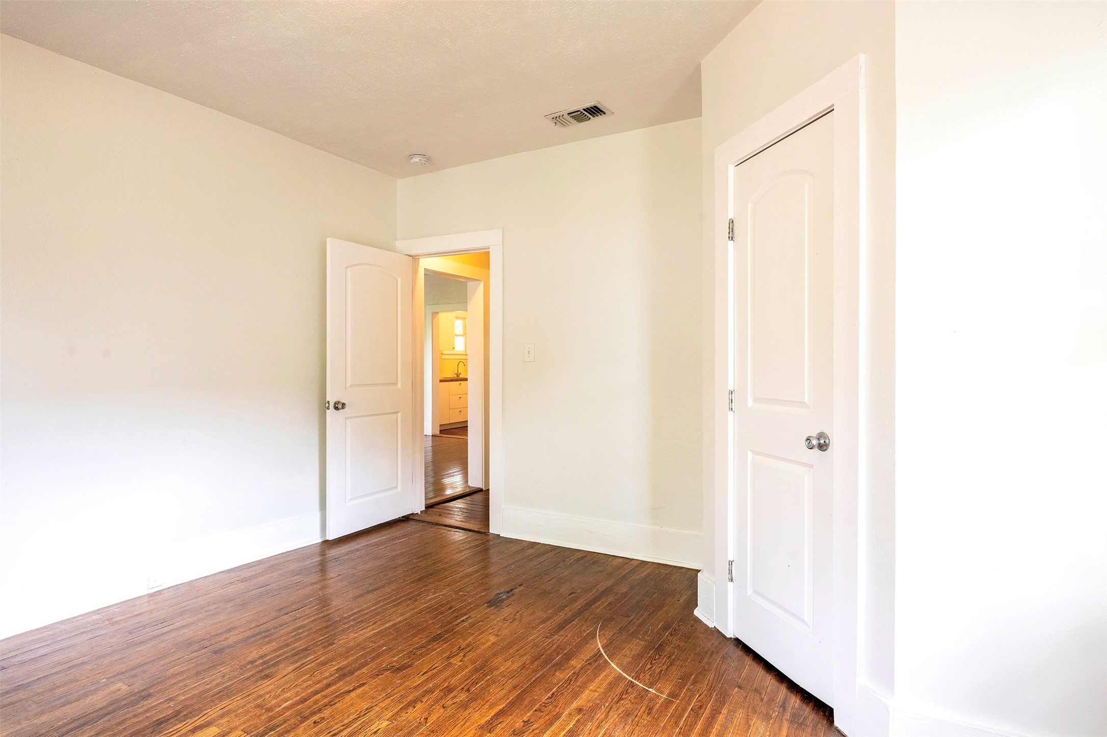 1212 Hawthorne Avenue Fort Worth TX 76110