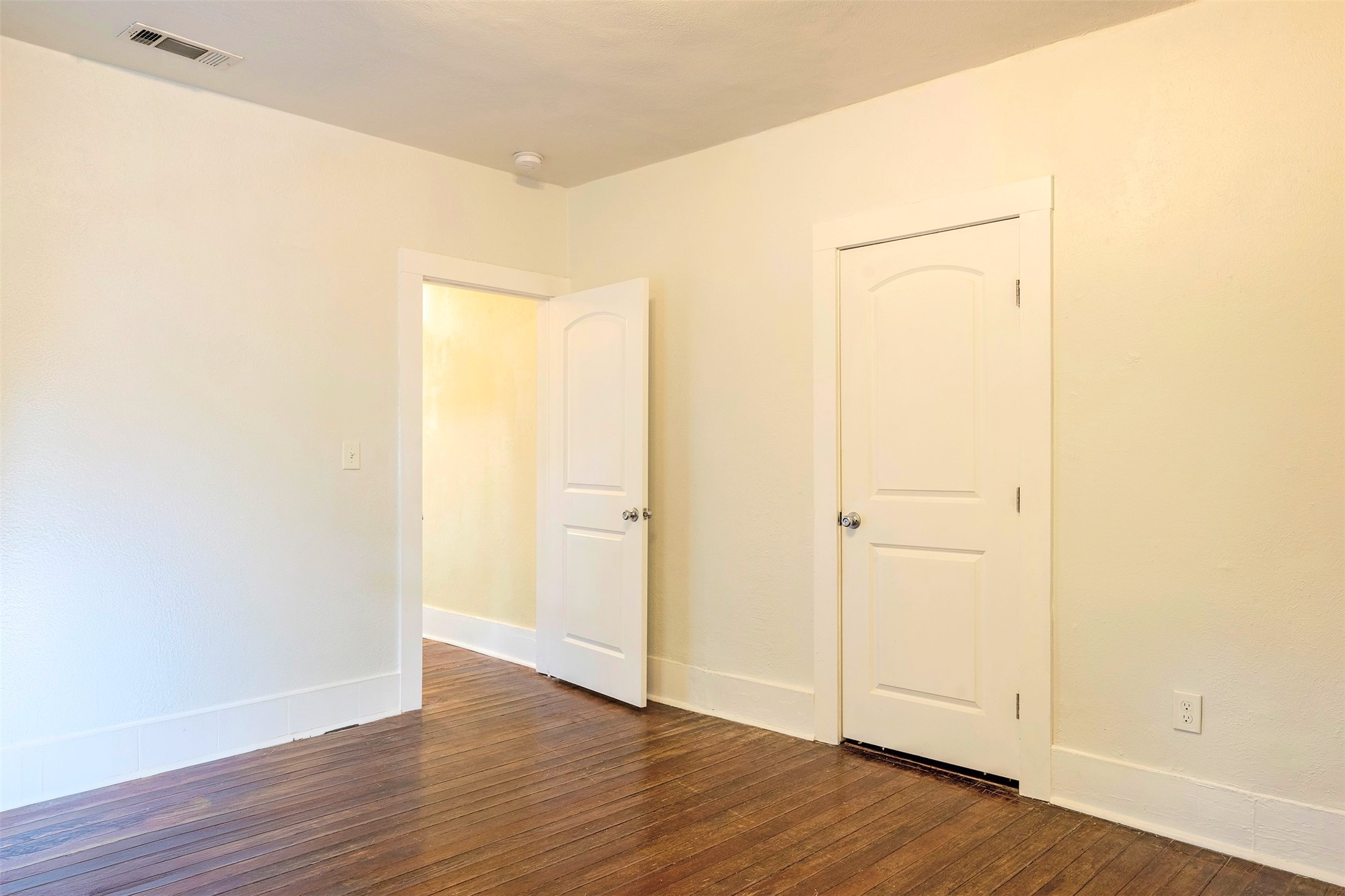 1212 Hawthorne Avenue Fort Worth TX 76110