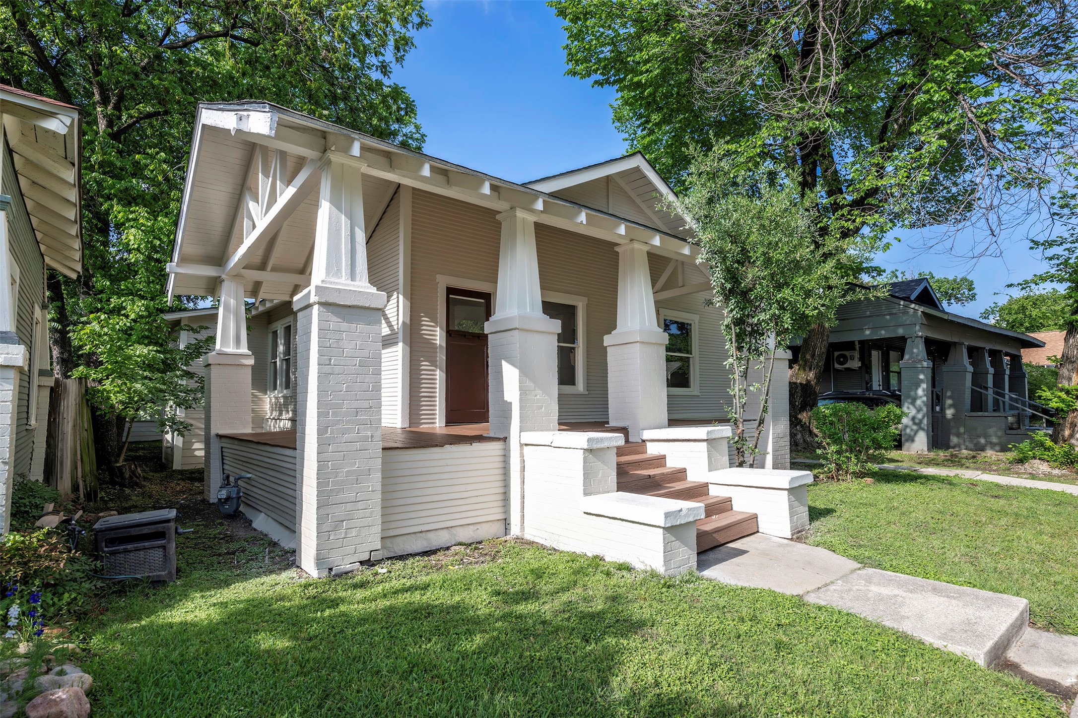 1212 Hawthorne Avenue Fort Worth TX 76110