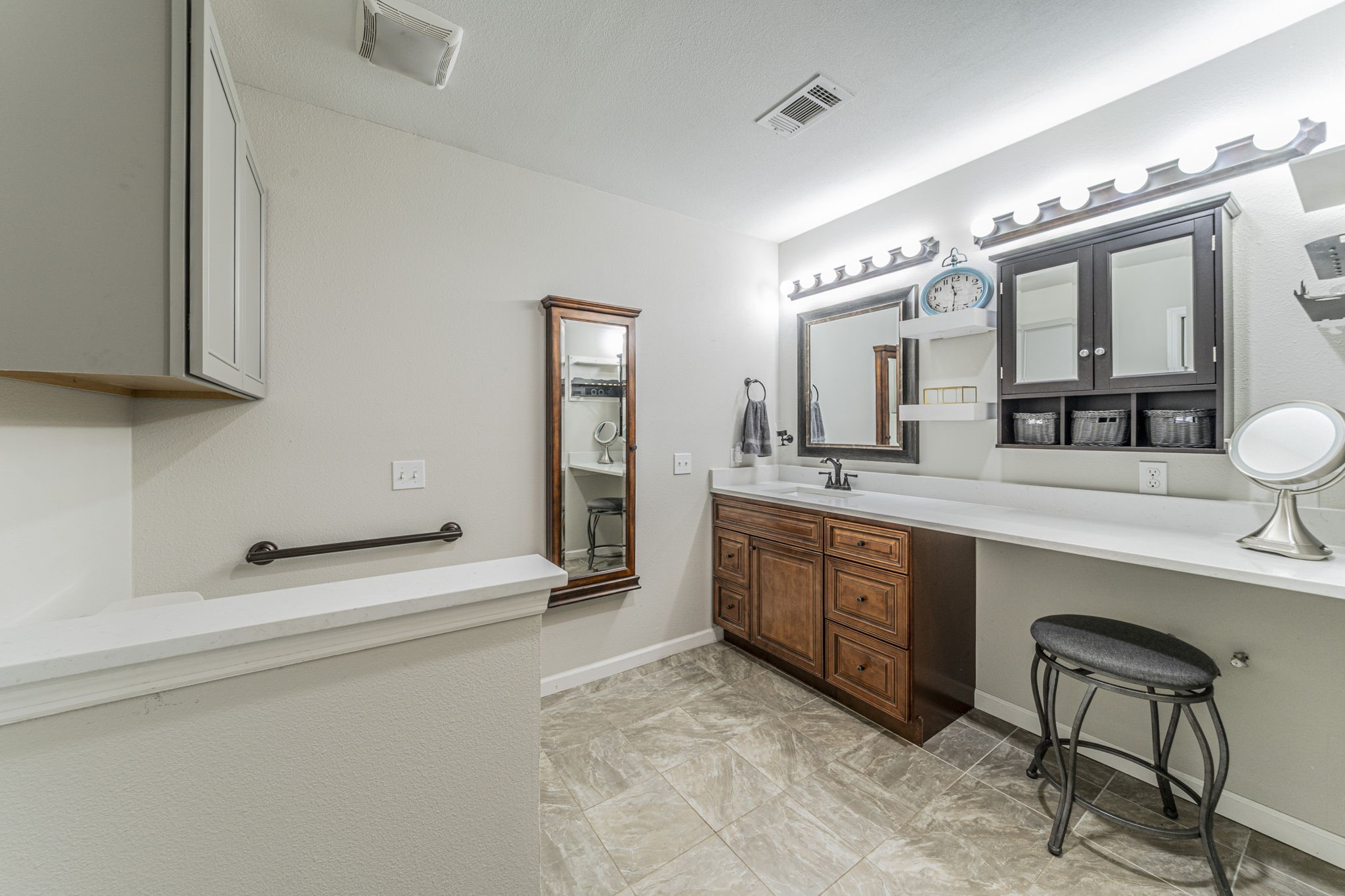 210 Bexar Drive Highland Village TX 75077