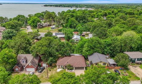 129 Donna Drive Gun Barrel City TX 75156