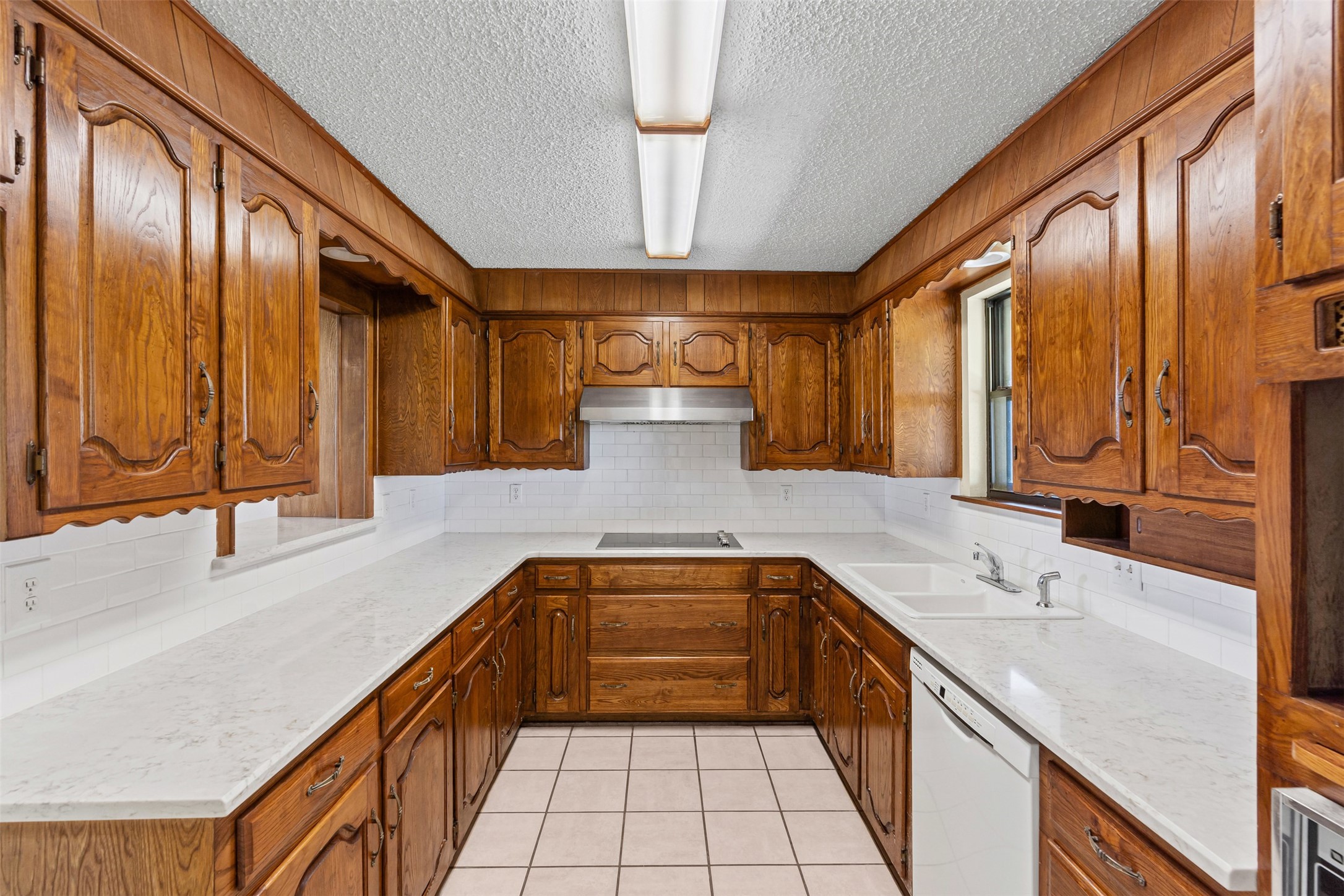 237 Hcr 1444 Blum TX 76627