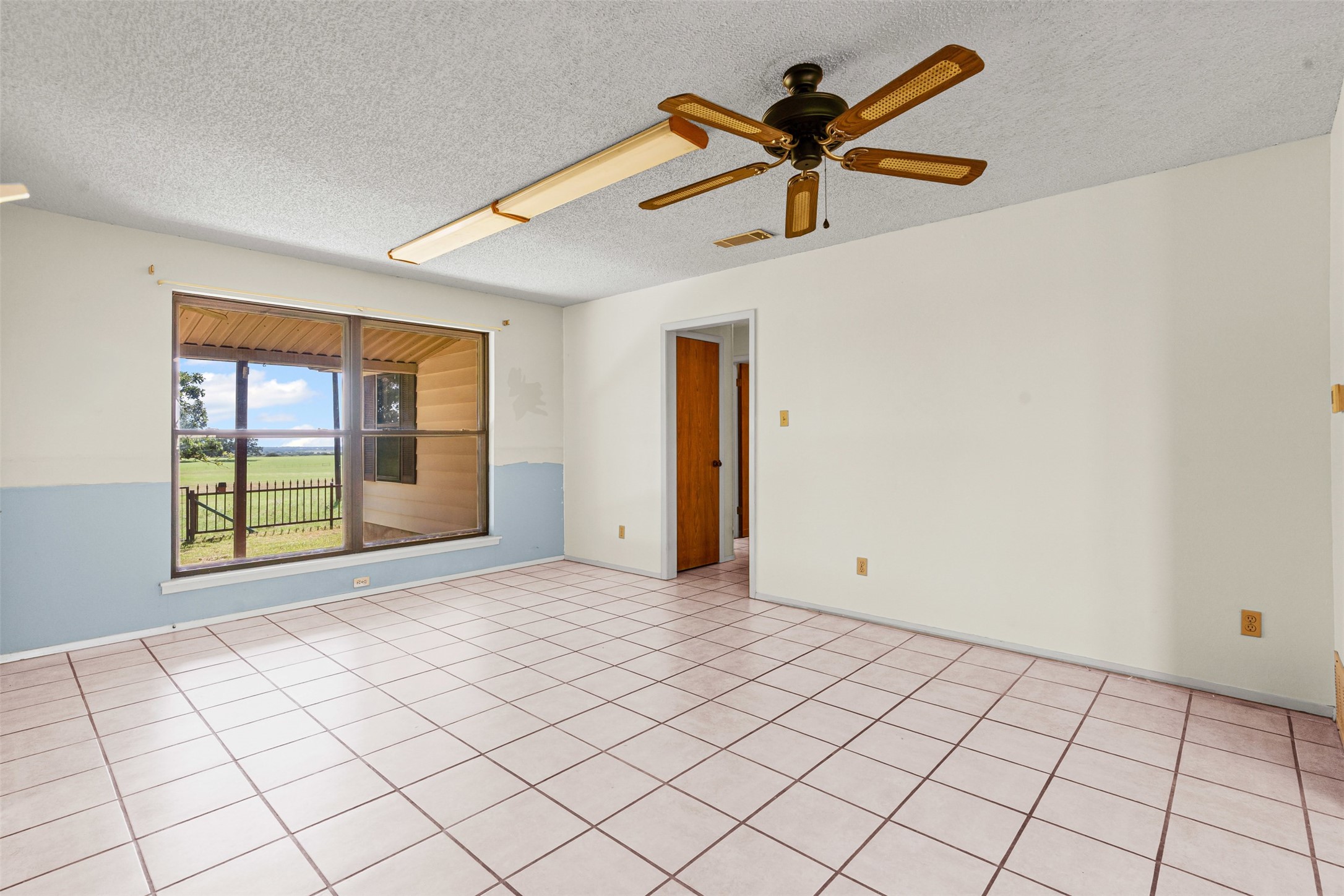 237 Hcr 1444 Blum TX 76627