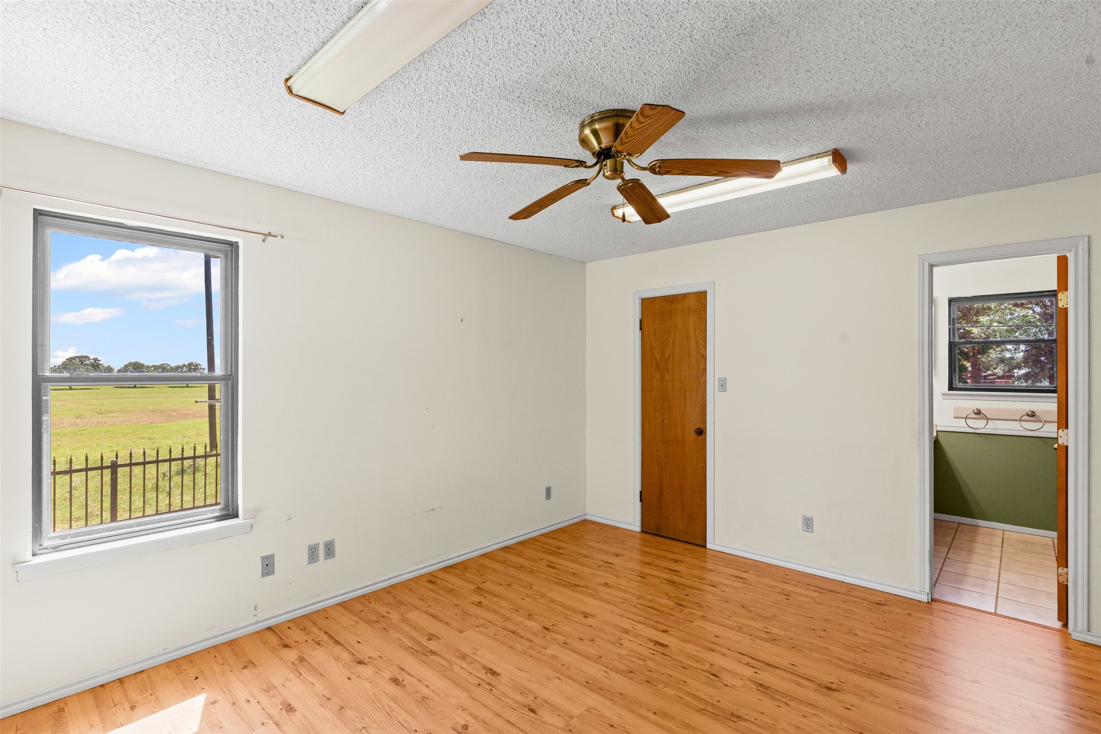 237 Hcr 1444 Blum TX 76627