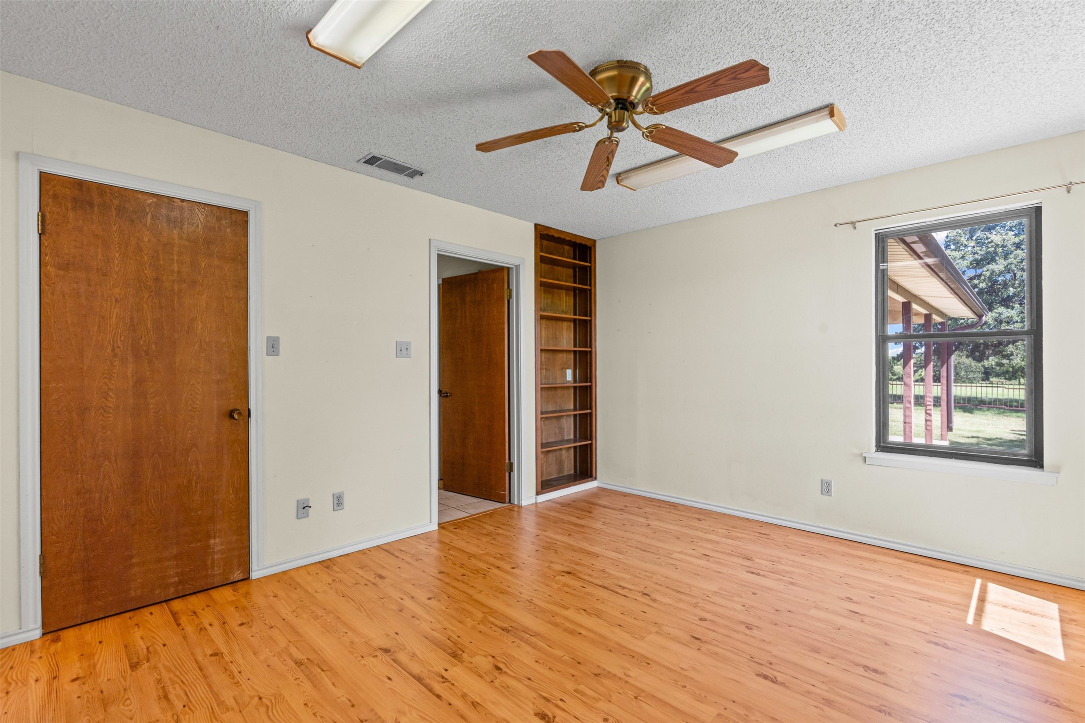237 Hcr 1444 Blum TX 76627