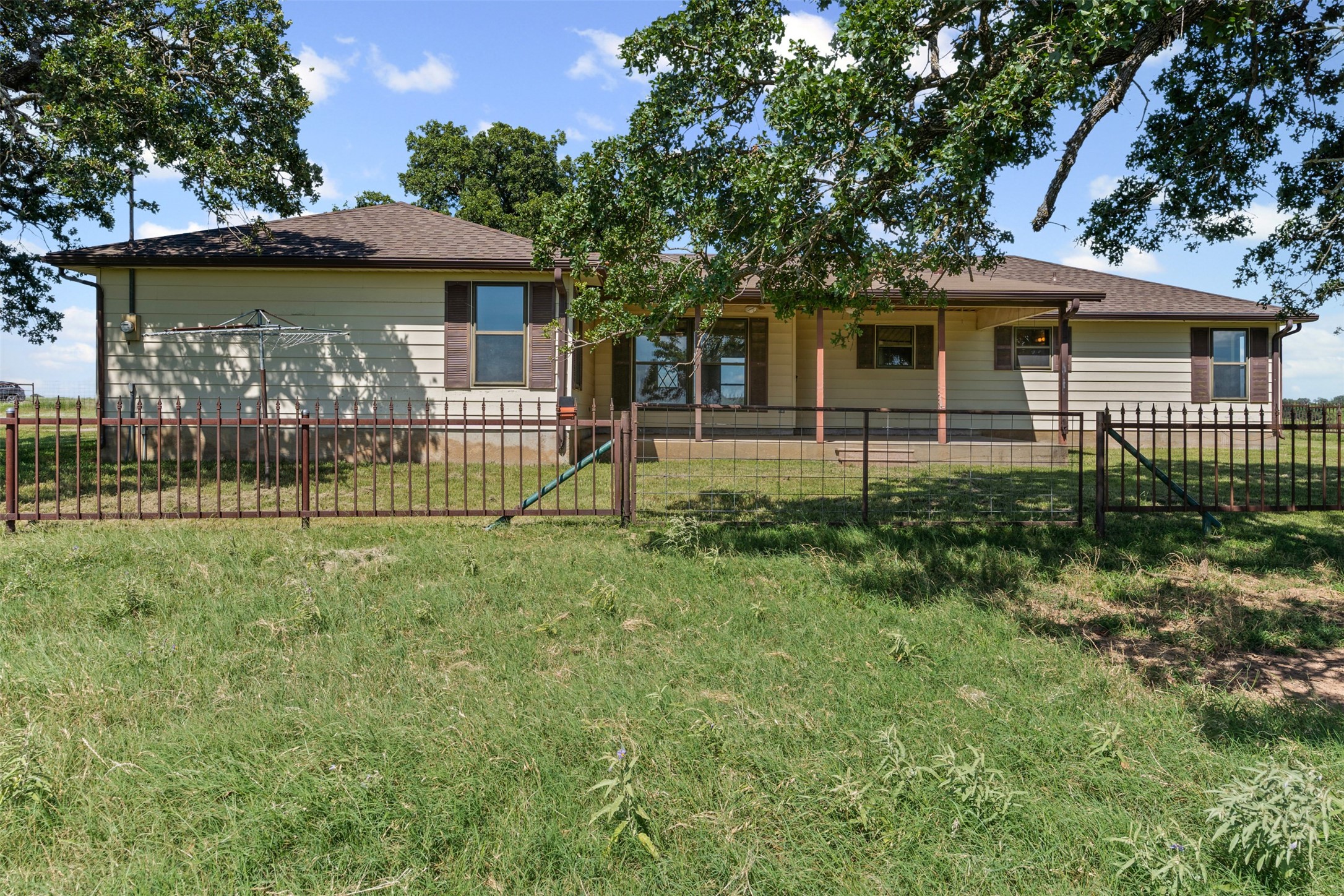 237 Hcr 1444 Blum TX 76627