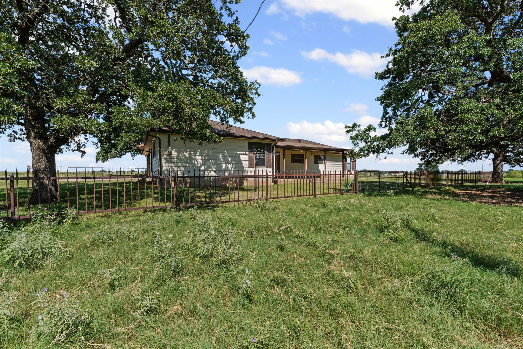 237 Hcr 1444 Blum TX 76627