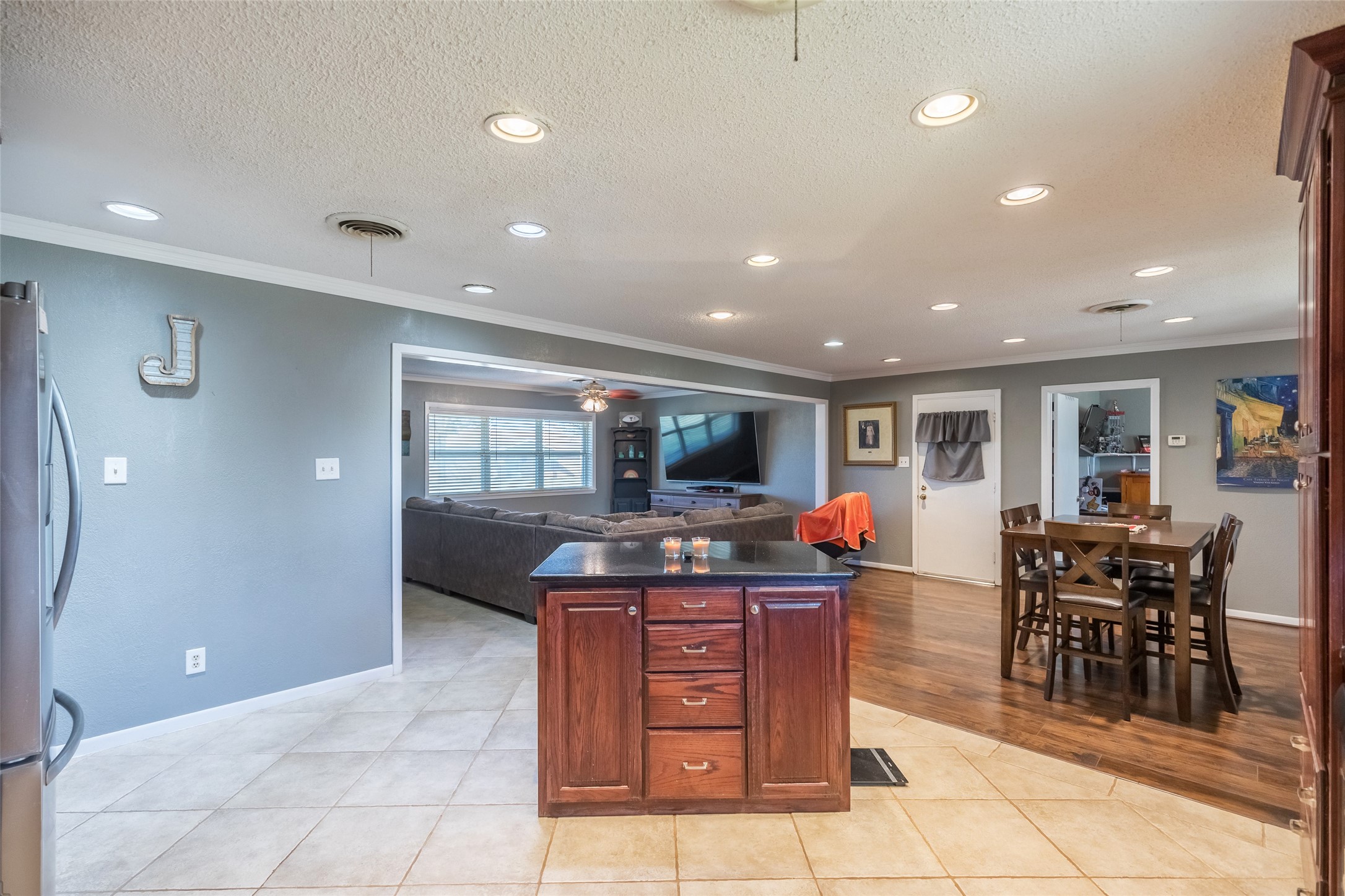 715 Avenue J Anson TX 79501