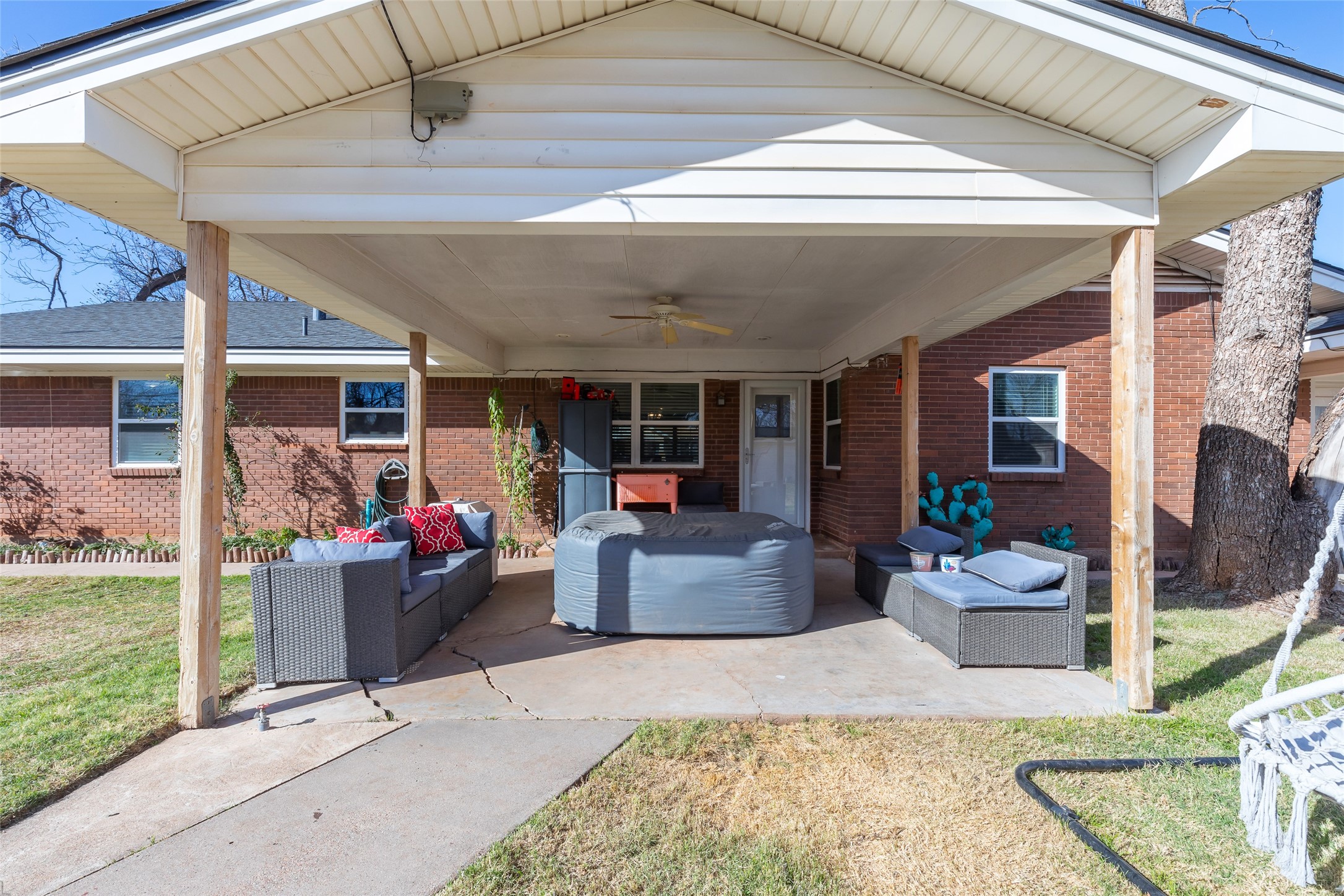 715 Avenue J Anson TX 79501
