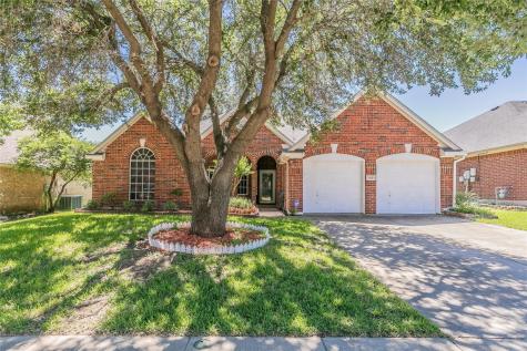 2821 Alcot Lane Grand Prairie TX 75052