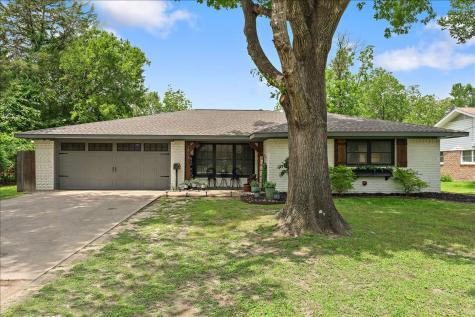 1904 W 4th Avenue Corsicana TX 75110