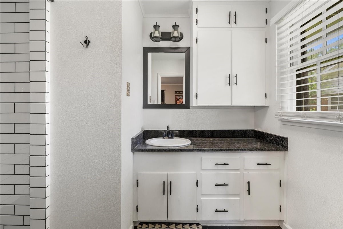 1904 W 4th Avenue Corsicana TX 75110