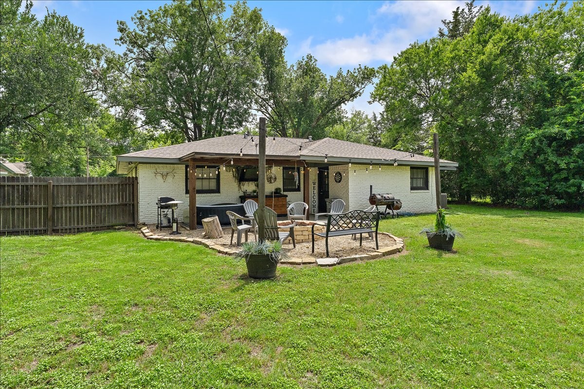 1904 W 4th Avenue Corsicana TX 75110
