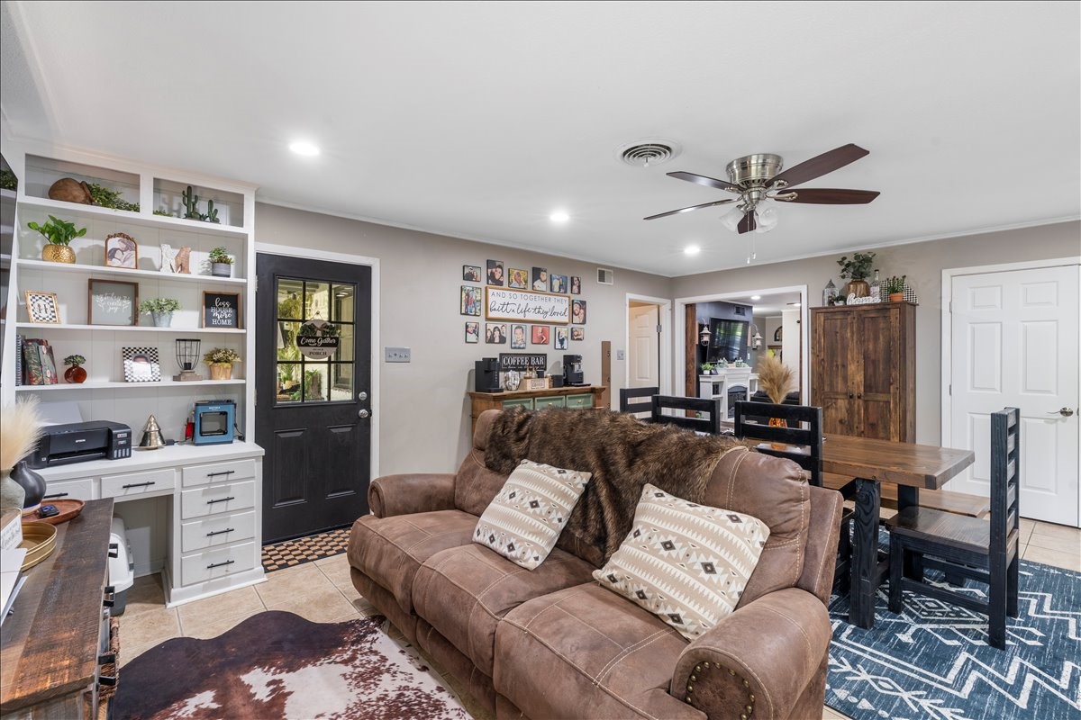 1904 W 4th Avenue Corsicana TX 75110