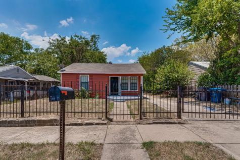 1900 Wiseman Avenue Fort Worth TX 76105
