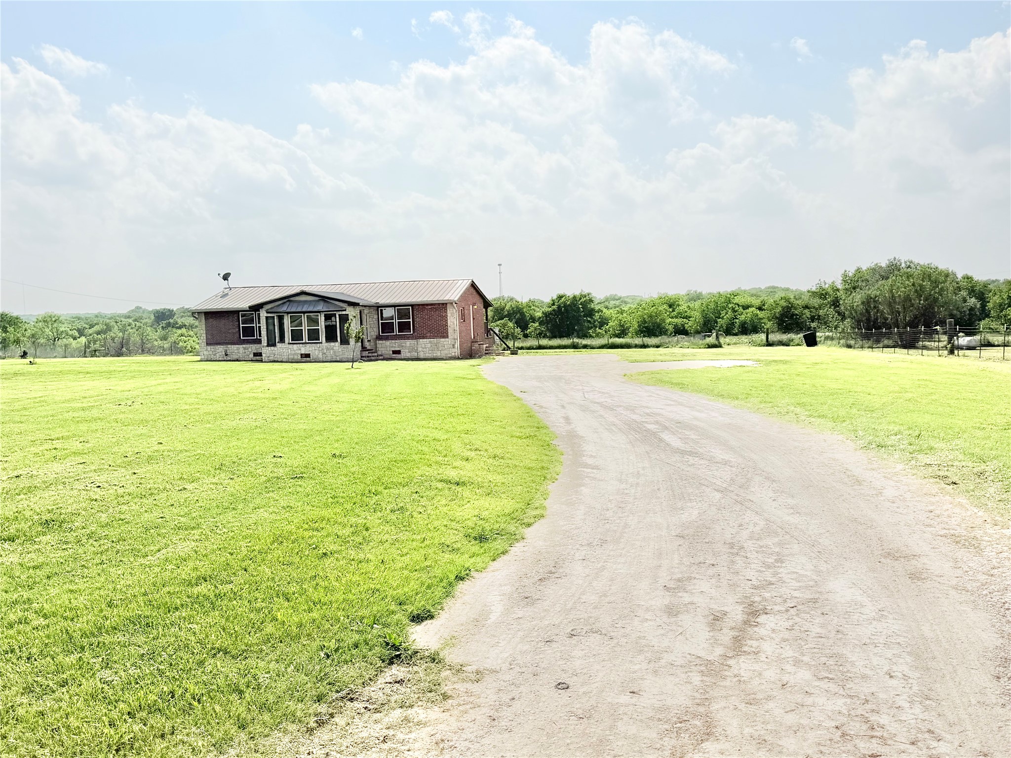 9717 Limestone Court Joshua TX 76058