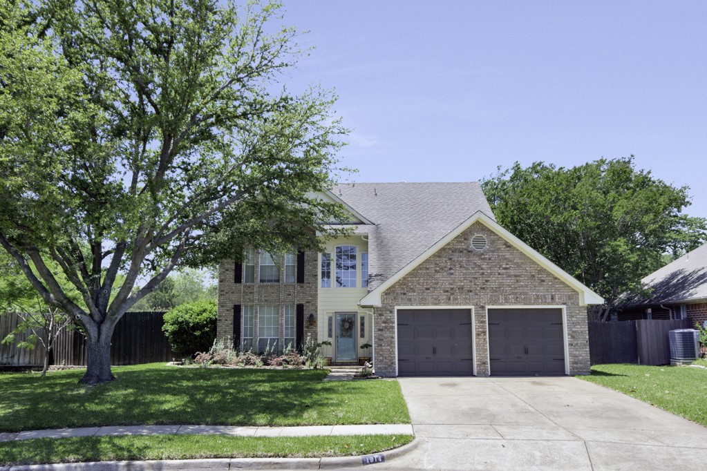 1914 Wood Crest Drive Grapevine TX 76051