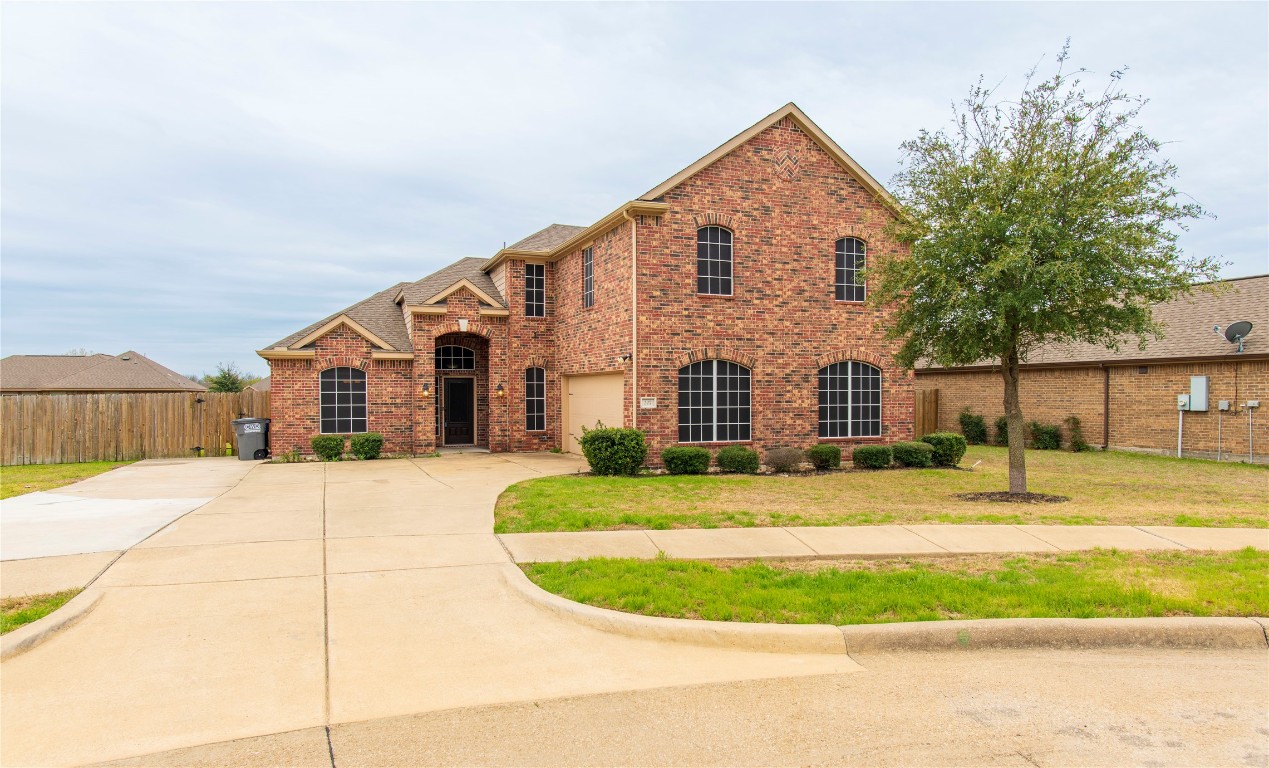 207 Brook Court Red Oak TX 75154
