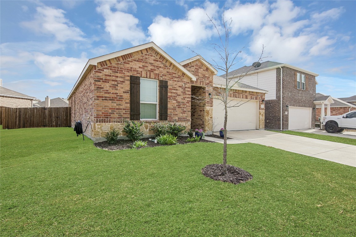 2300 Buelingo Lane Fort Worth TX 76131