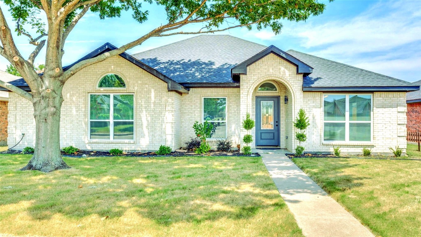 215 Nottingham Drive Waxahachie TX 75165