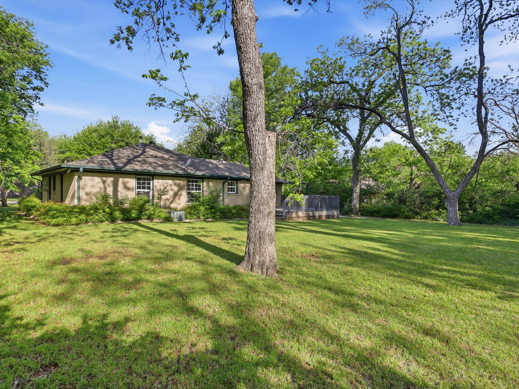 2210 Robinwood Lane Denton TX 76209