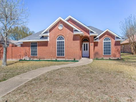 429 The Meadows Parkway Desoto TX 75115