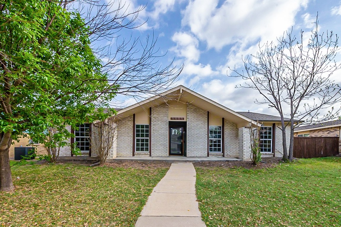5005 Strickland Avenue The Colony TX 75056