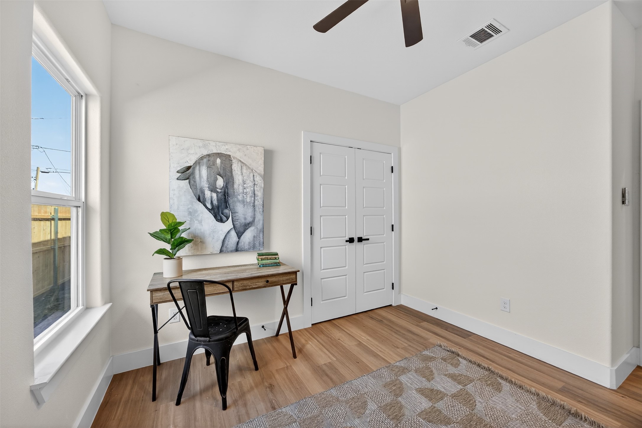 2705 S Jones Street Fort Worth TX 76104