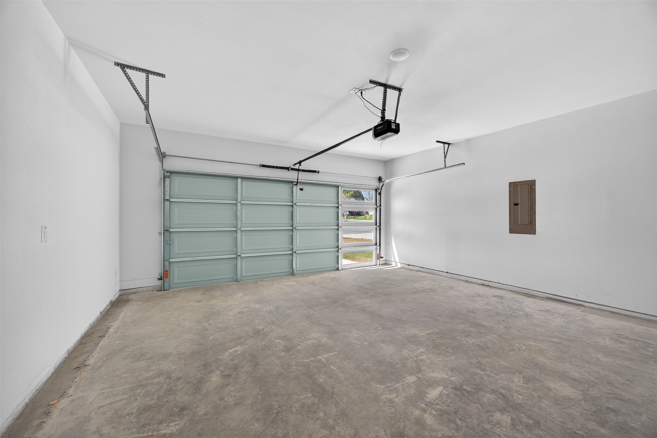 2705 S Jones Street Fort Worth TX 76104