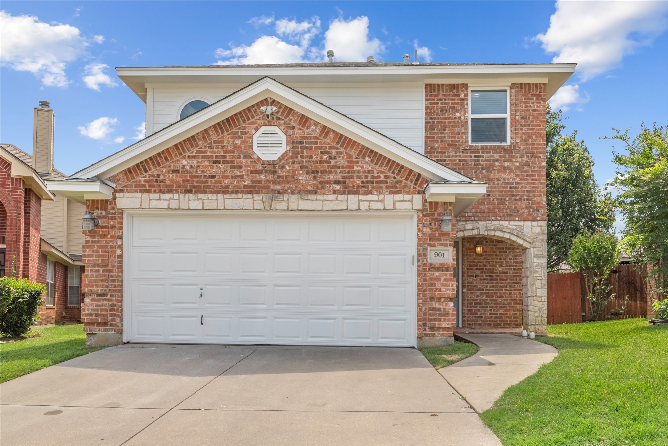 901 Saddle Drive Euless TX 76039