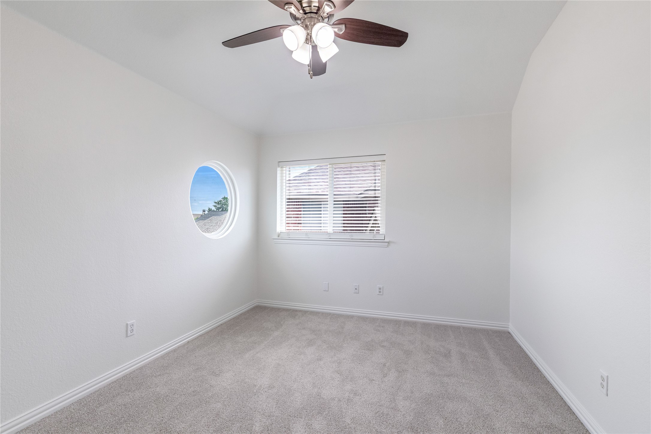 901 Saddle Drive Euless TX 76039
