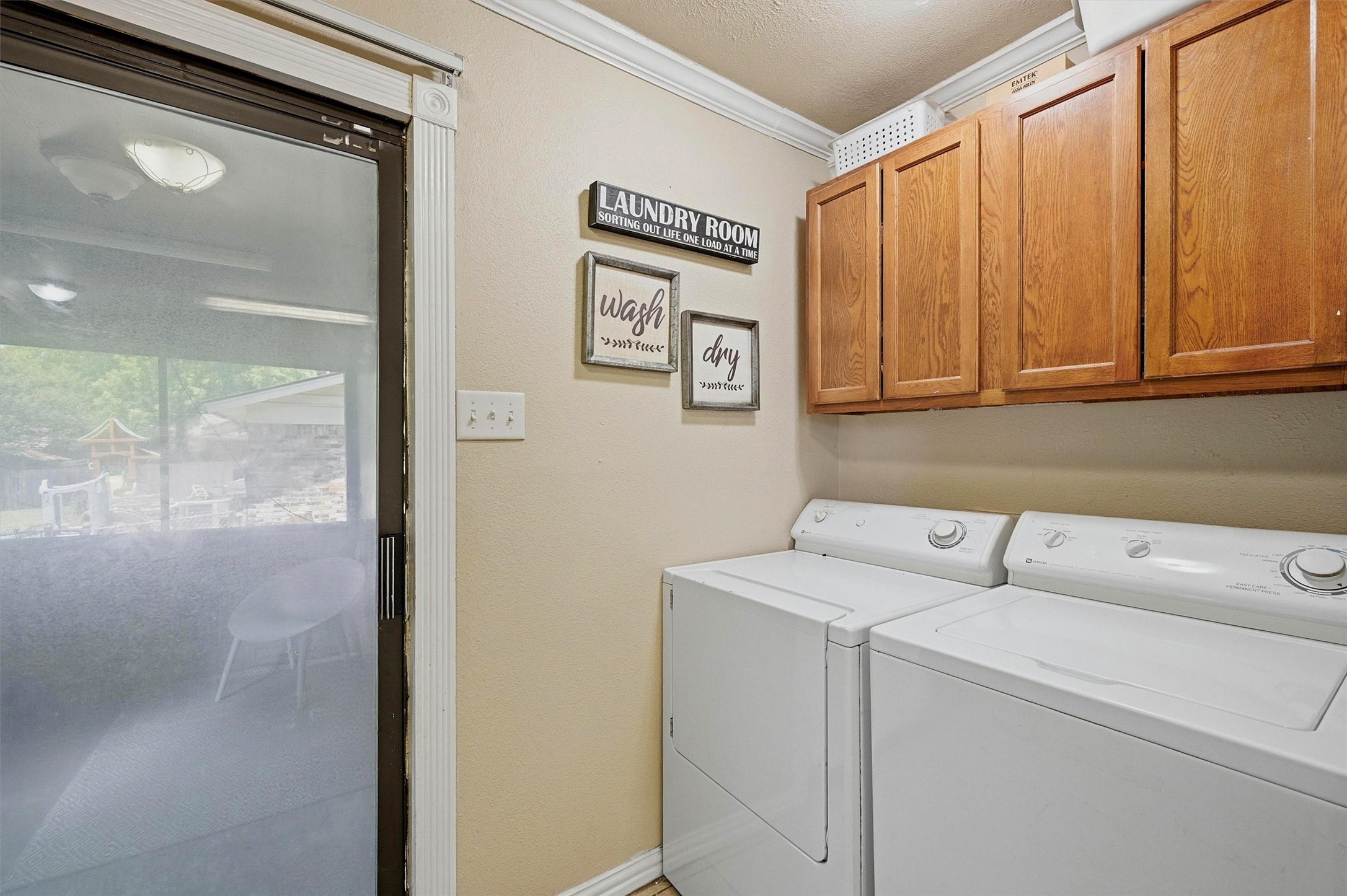 109 N Hickory Avenue Denison TX 75020