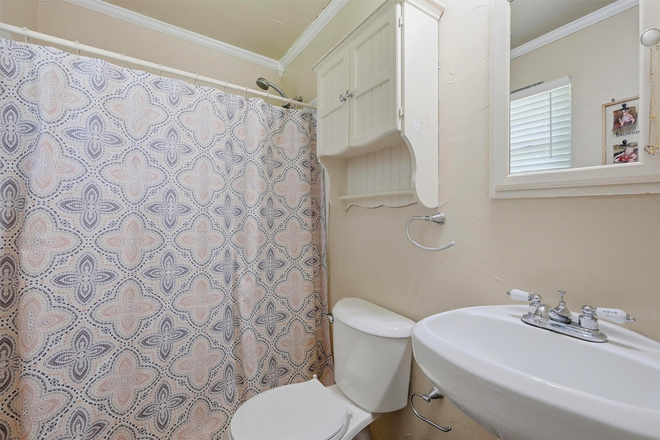 109 N Hickory Avenue Denison TX 75020