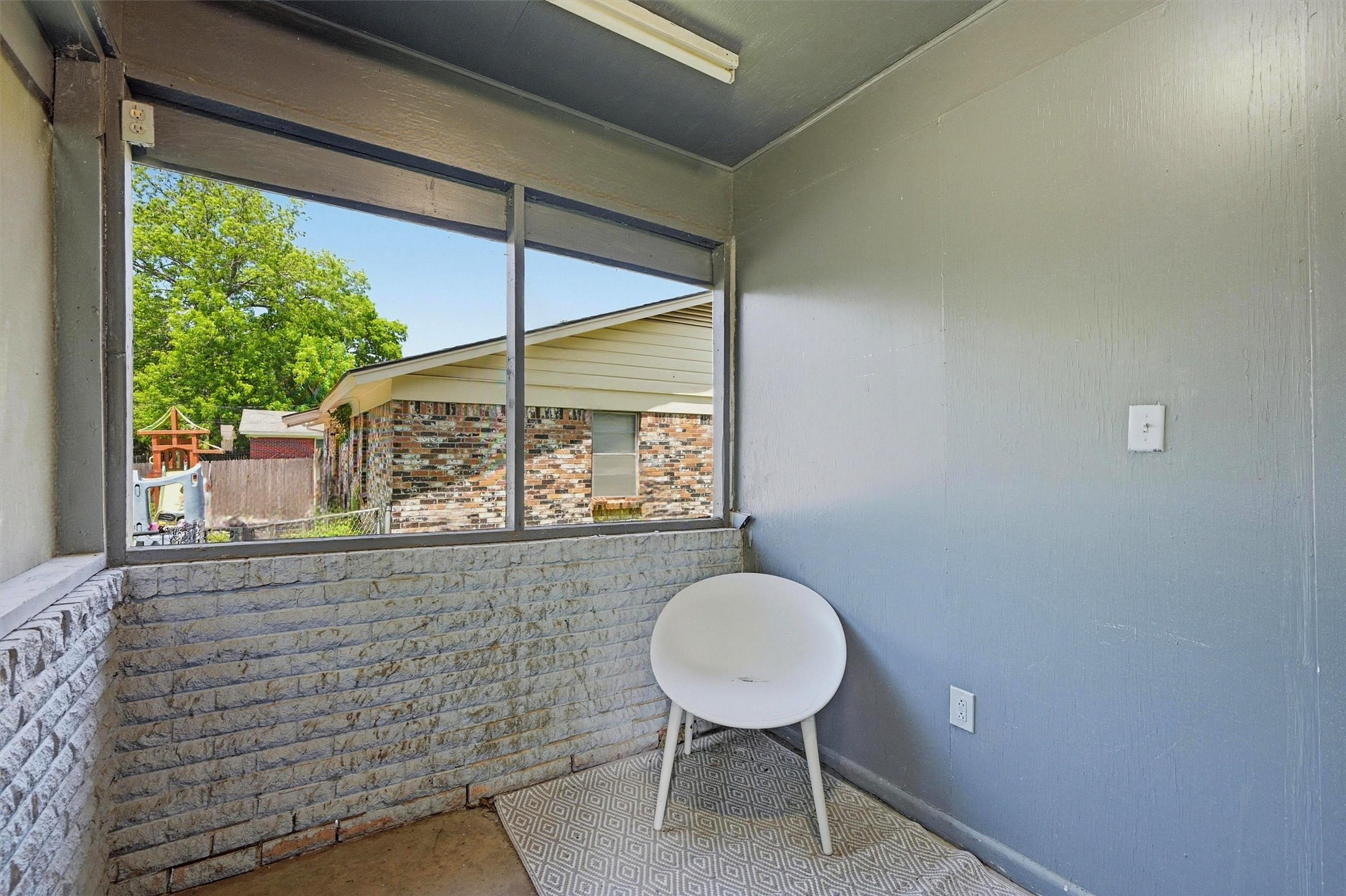 109 N Hickory Avenue Denison TX 75020