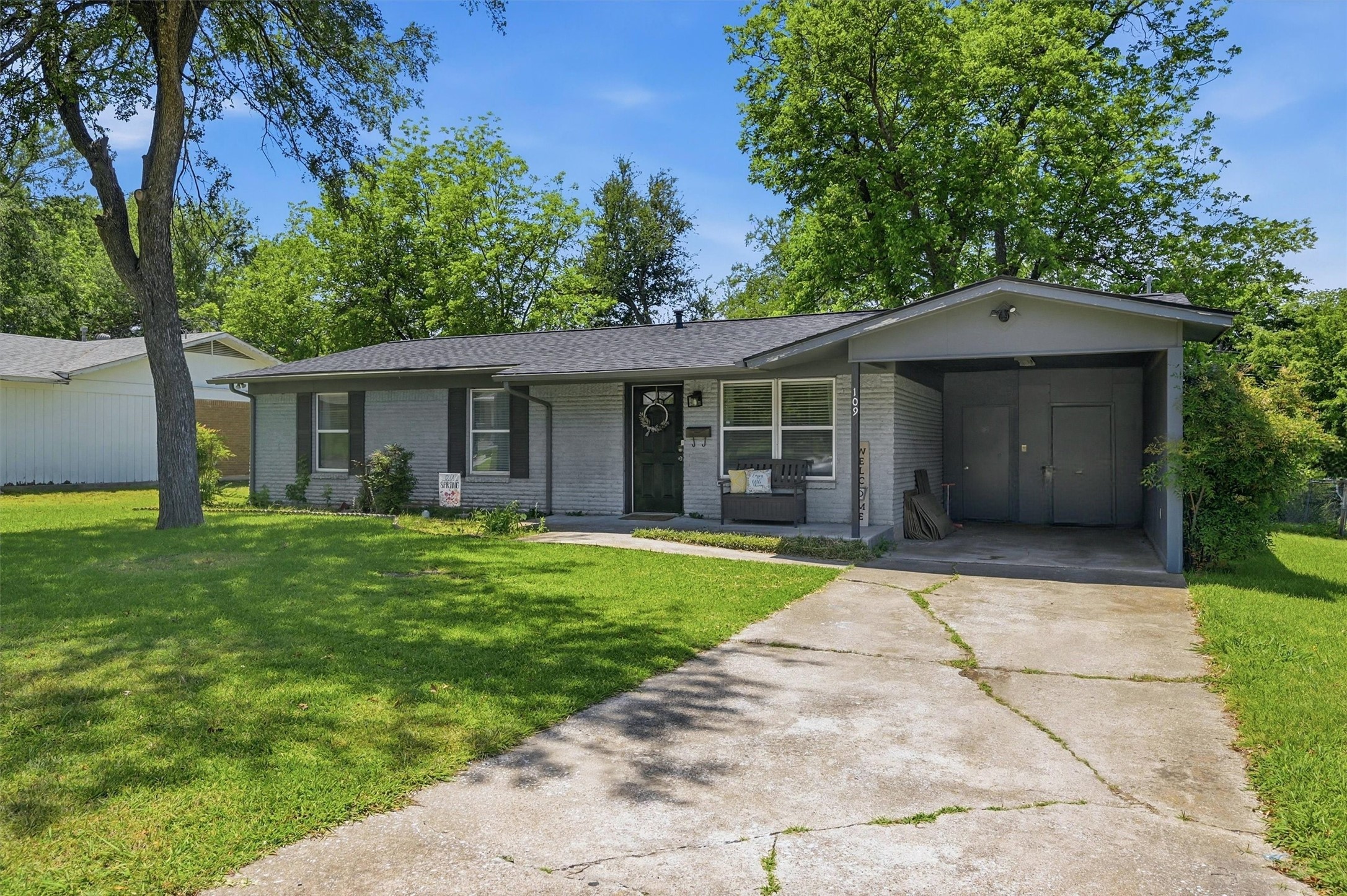 109 N Hickory Avenue Denison TX 75020