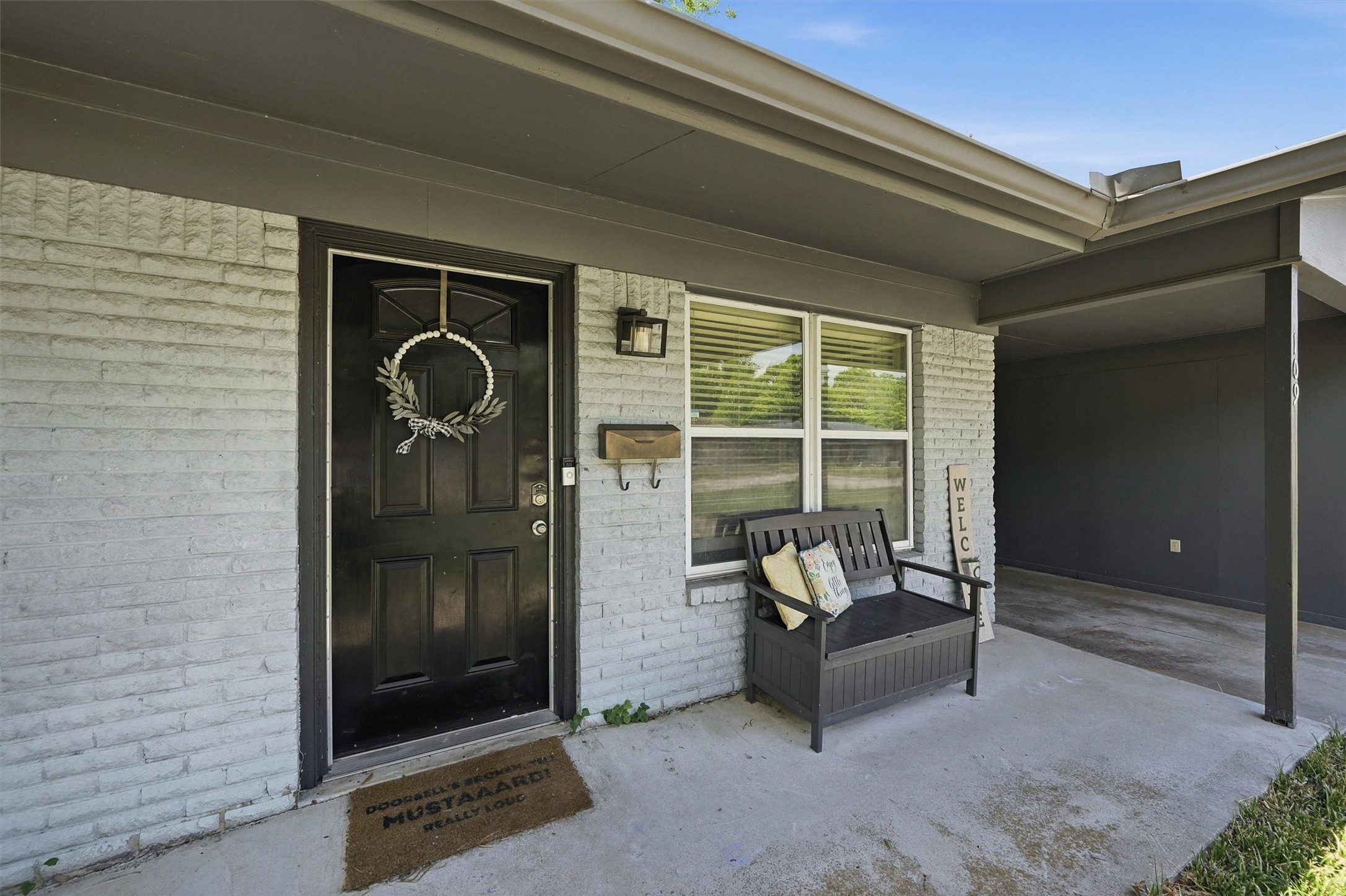109 N Hickory Avenue Denison TX 75020