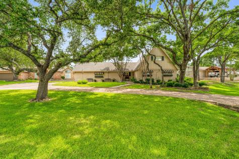 6111 Laredo Court Granbury TX 76049