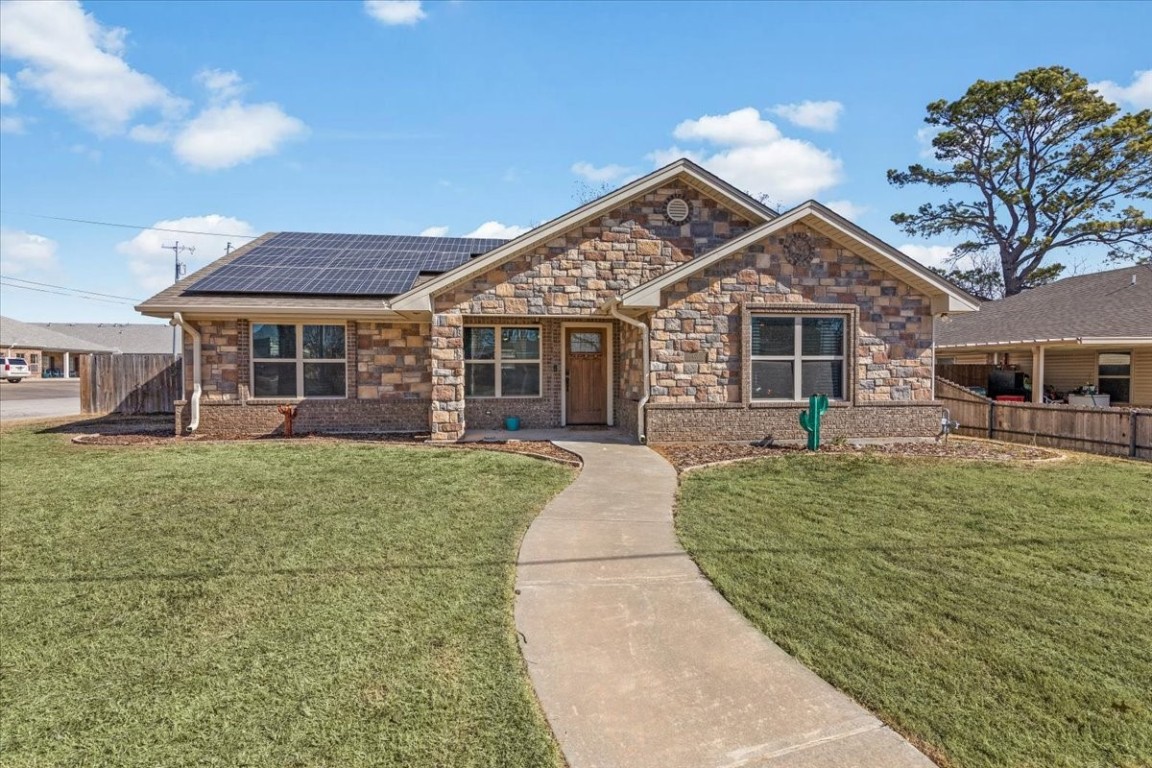 401 E Greenwood Avenue Bowie TX 76230