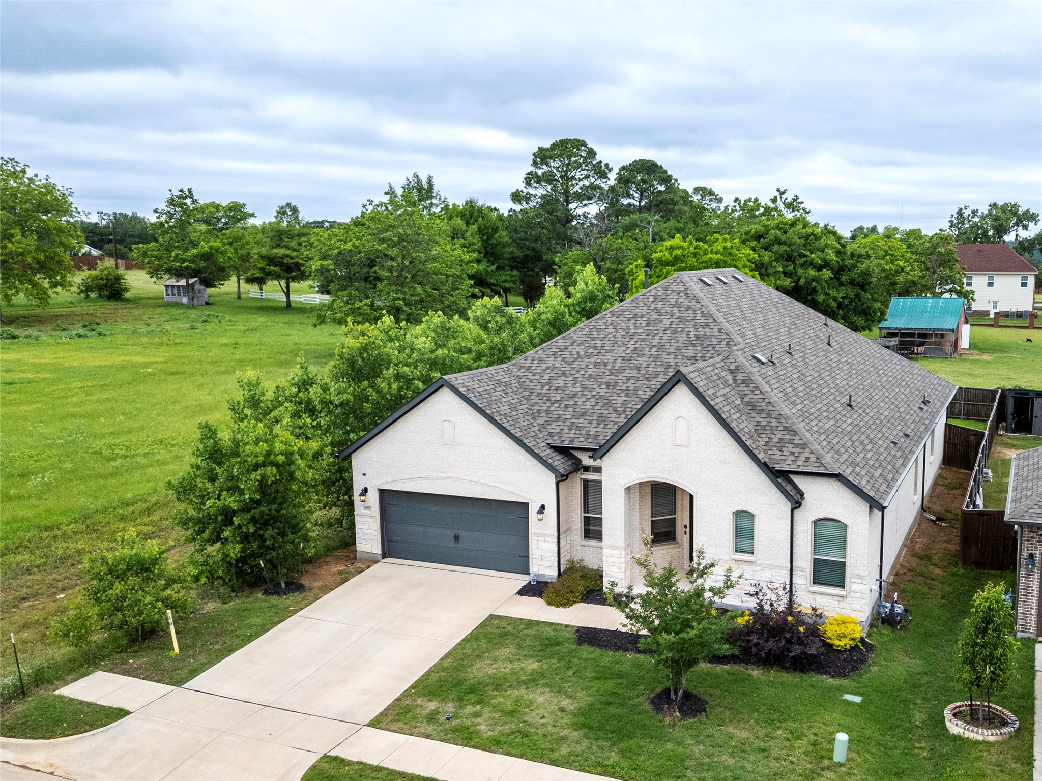 1237 Levee Lane Kennedale TX 76060