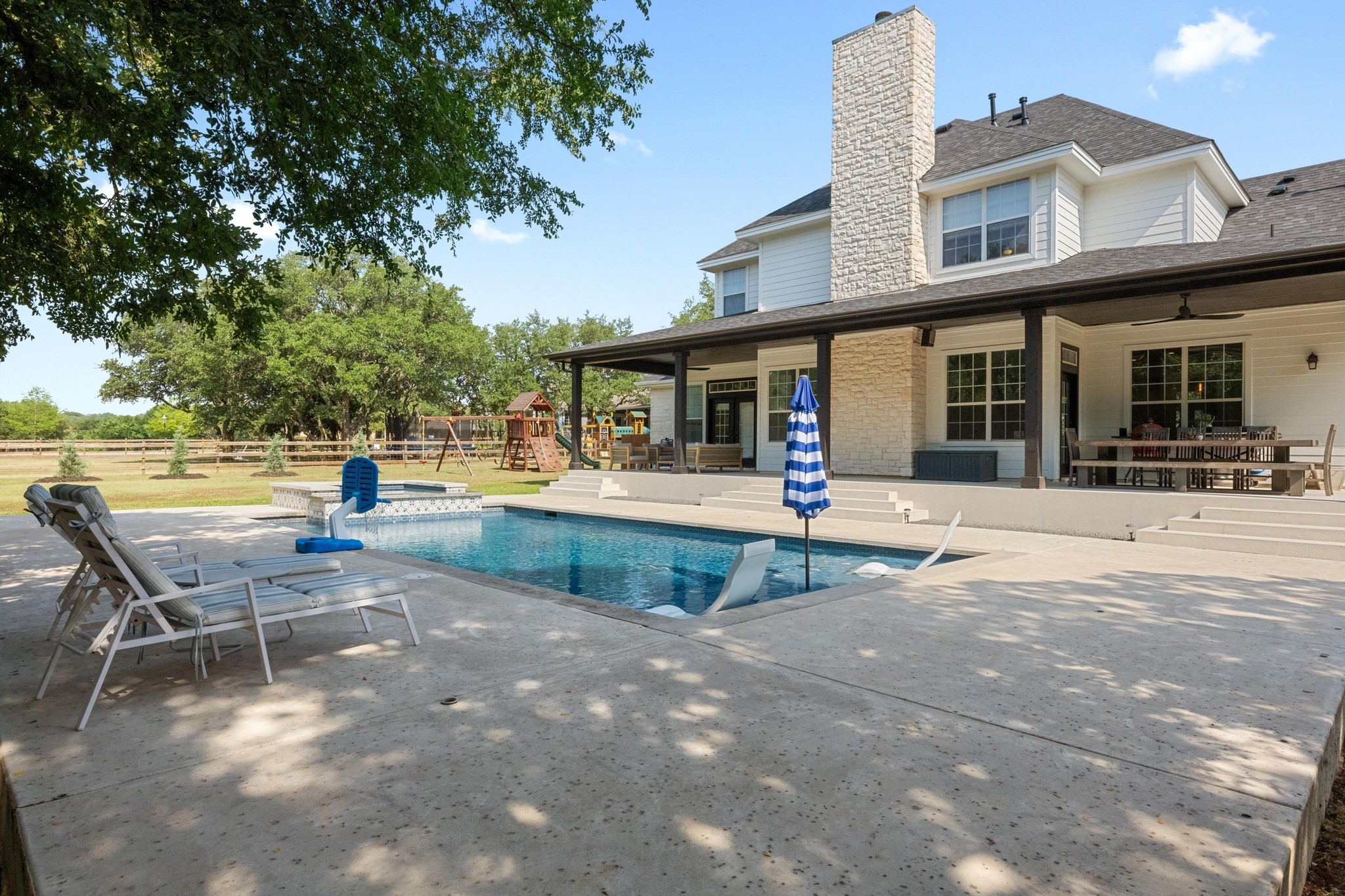 140 Vincas Shadow Court Driftwood TX 78619