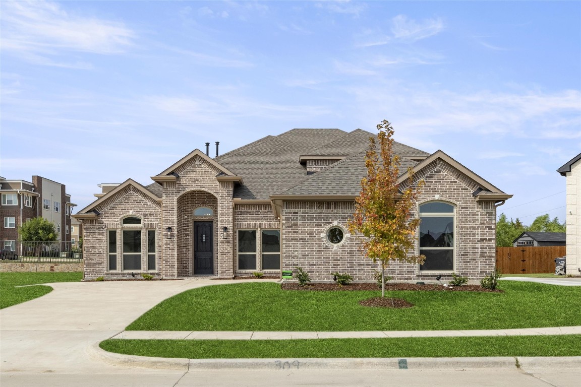 309 Tradd Street Glenn Heights TX 75154