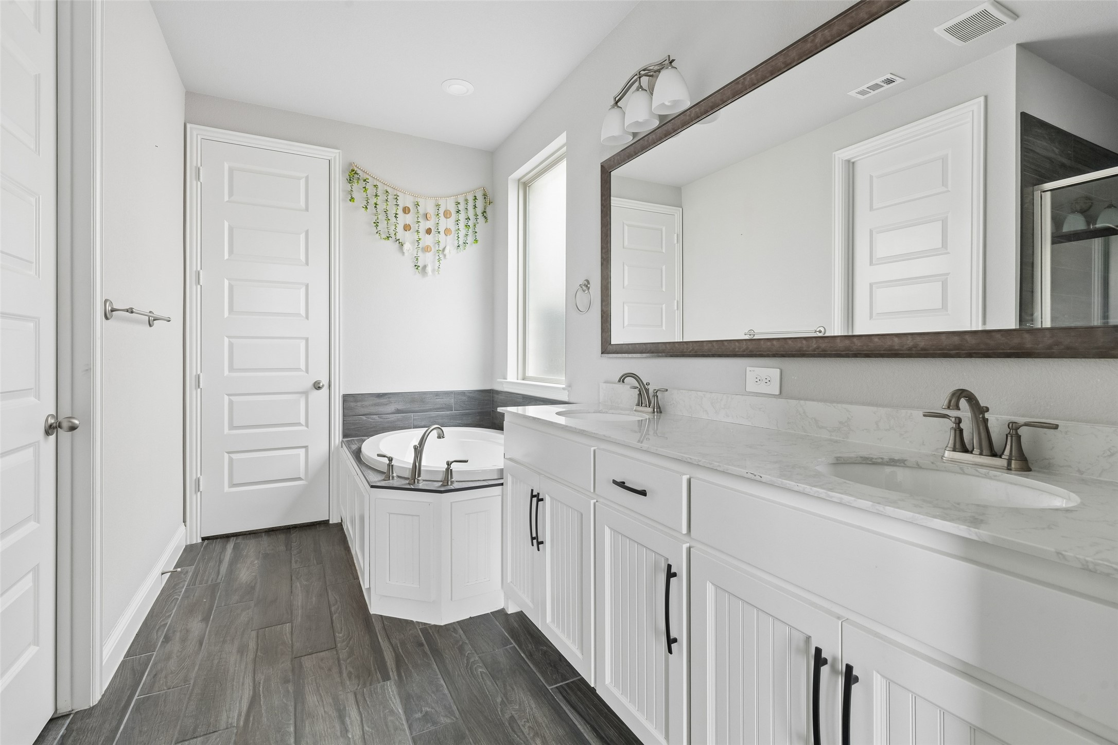 1043 Manchester Drive Wylie TX 75098