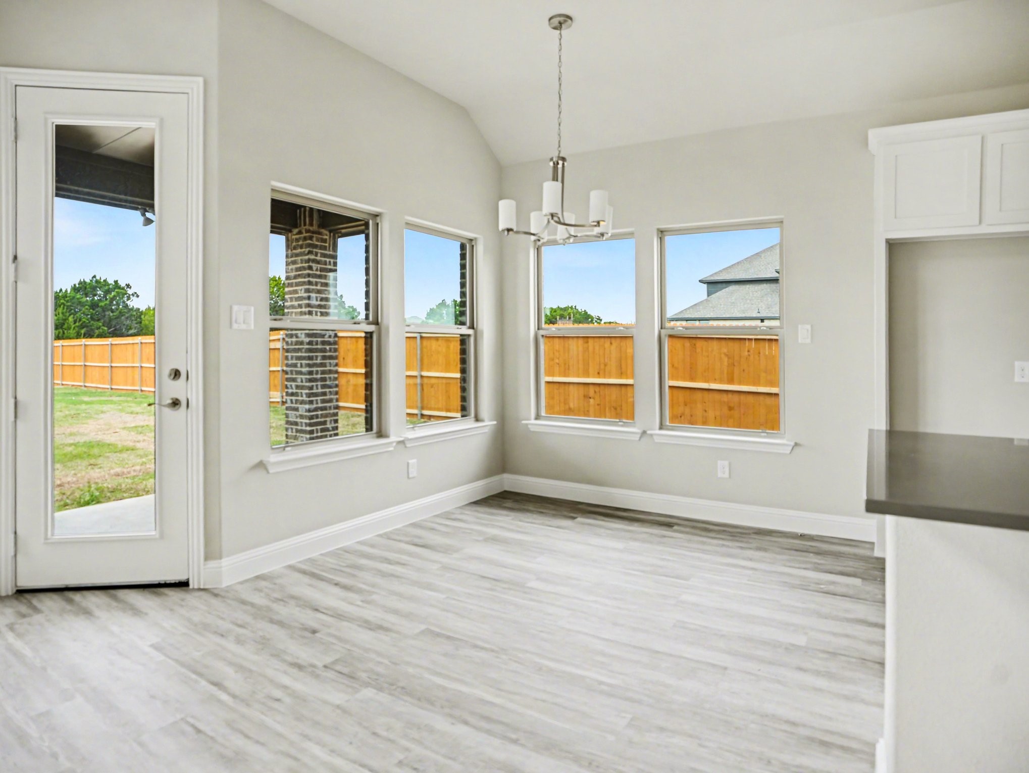 979 Beaverbrook Lane Desoto TX 75115