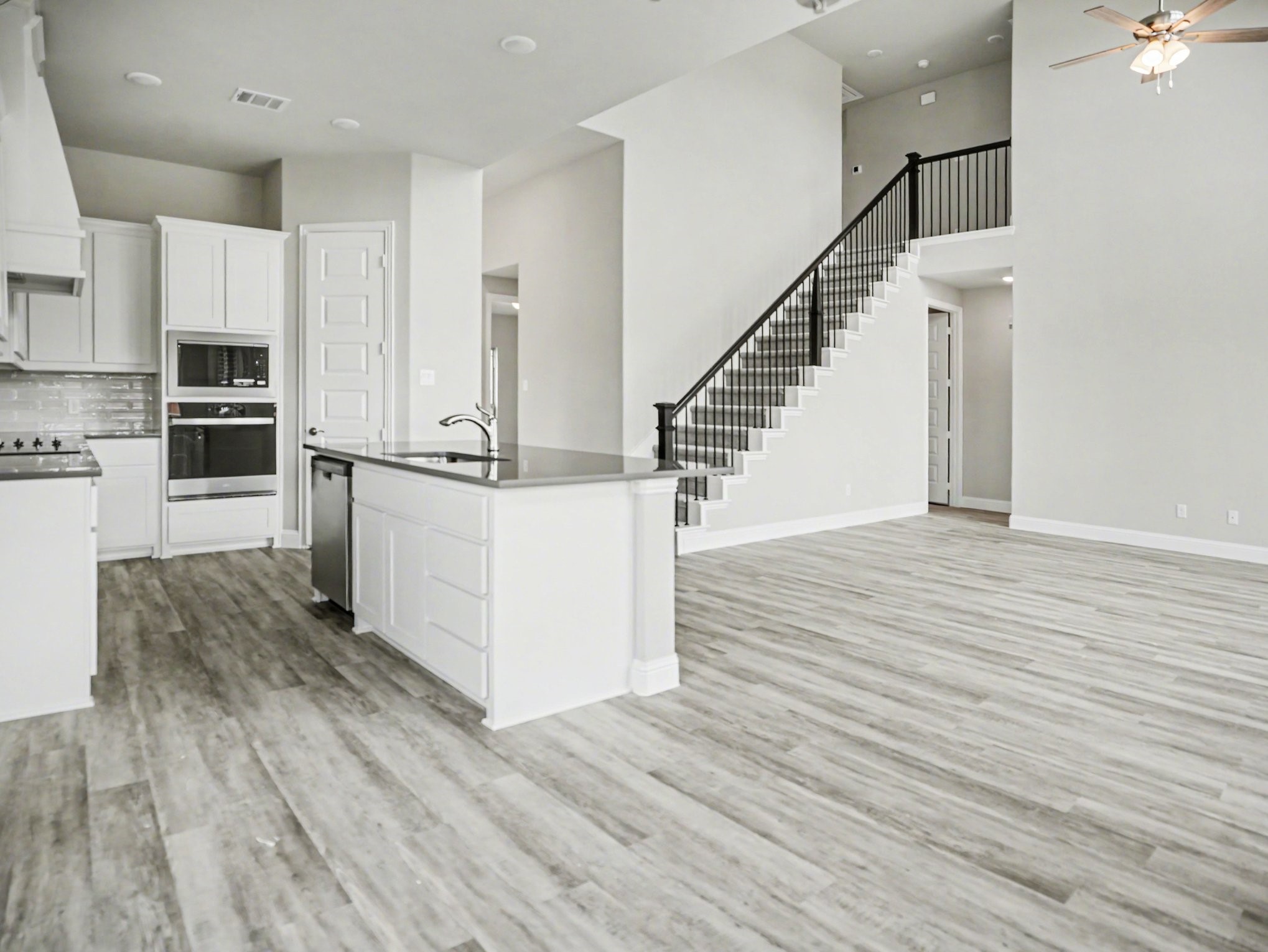 979 Beaverbrook Lane Desoto TX 75115
