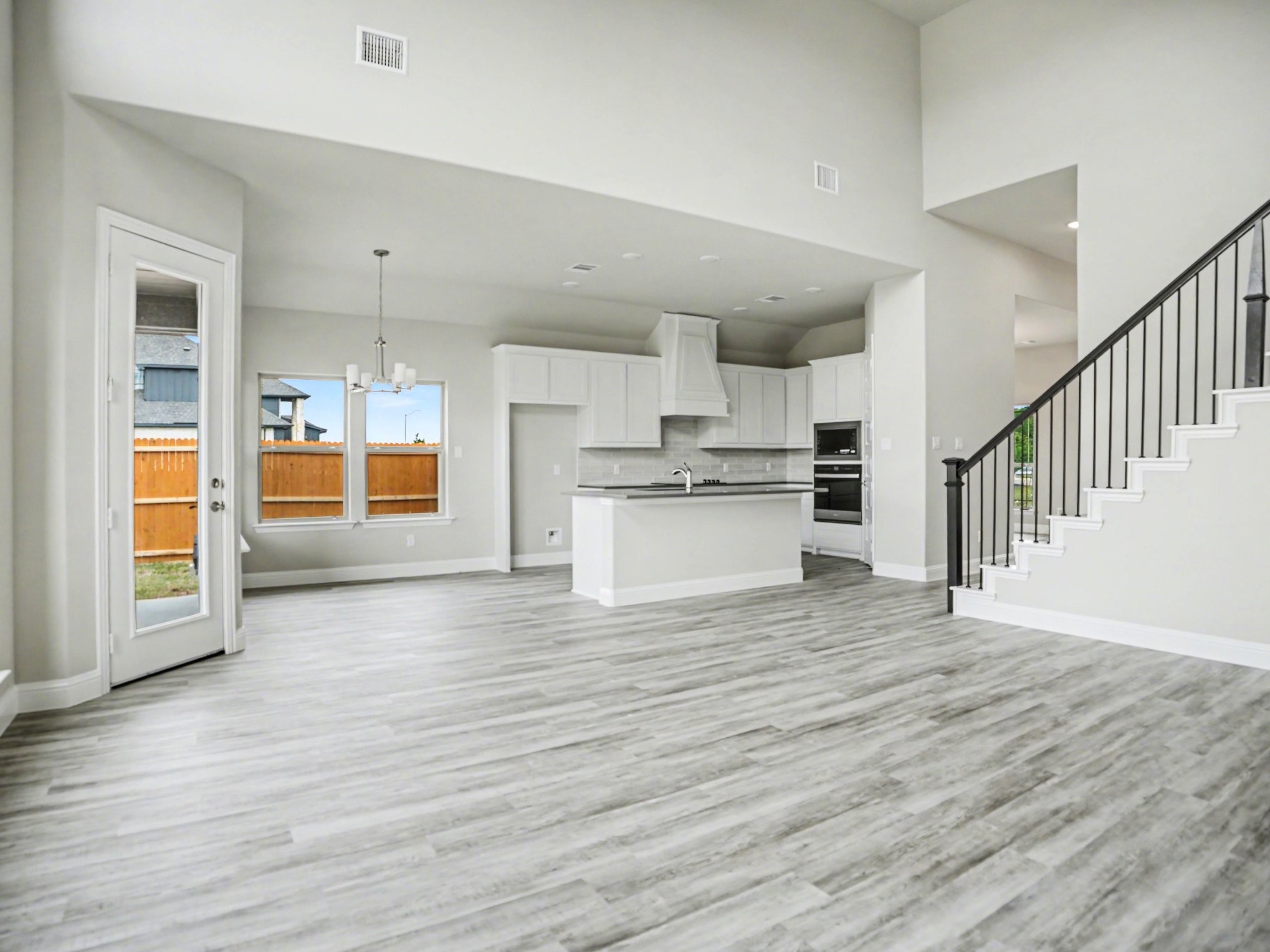 979 Beaverbrook Lane Desoto TX 75115